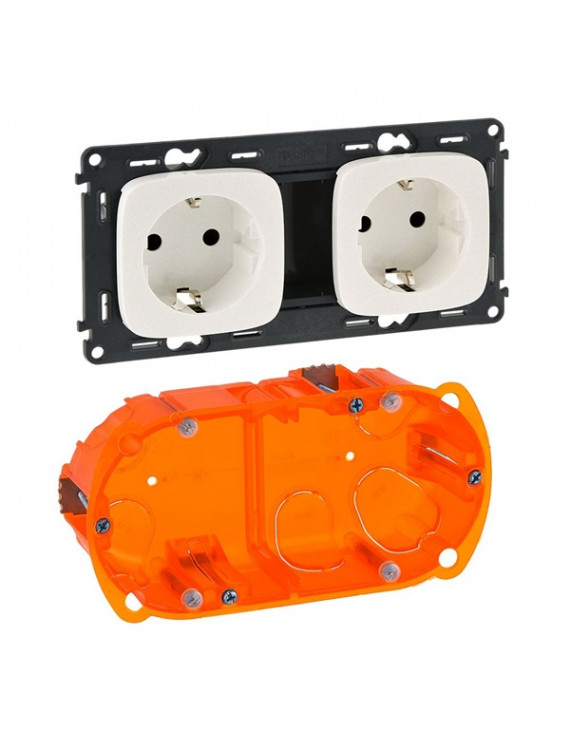 Legrand 754909 Valena Allure gyermekvédelmi/ rugós/ burkolattal/ gyöngyház 2x2P+F sínezett aljzat