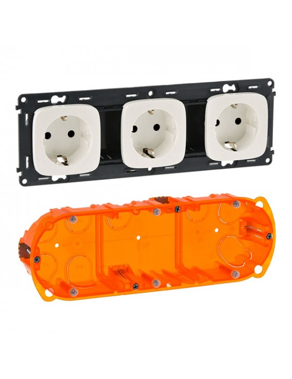 Legrand 754919 Valena Allure gyermekvédelmi/ rugós/ burkolattal/ gyöngyház 3x2P+F sínezett aljzat