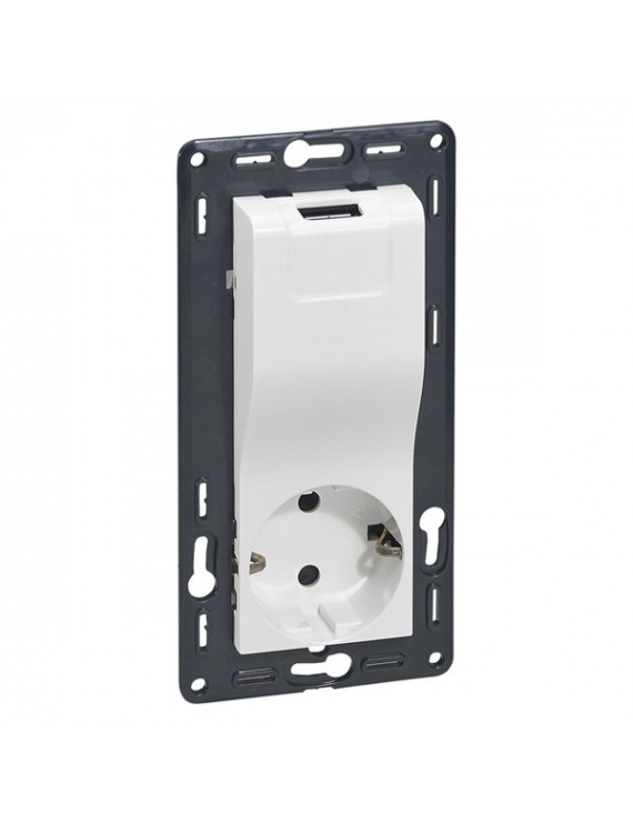 Legrand 764530 Niloé fehér 2P+F / USB kombinált csatlakozóaljzat