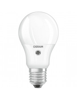 Osram Star+ matt műanyag búra/6W/470lm/2700K/E27/fényérzékelős LED körte izzó